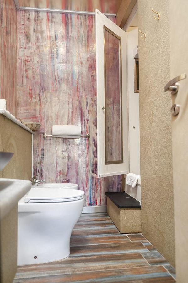 Spa B&B Roma D'Autore Il Nido D'Amore Dış mekan fotoğraf